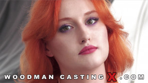 LOLA RED photos by Pierre Woodman