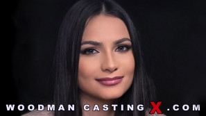 ROO LIL PET photos by Pierre Woodman