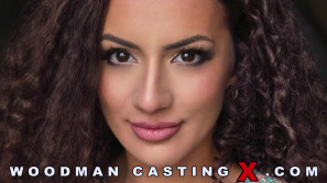 SUE NOVA photos by Pierre Woodman