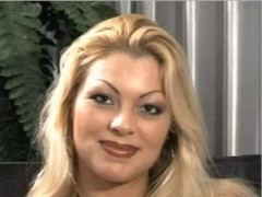 MONIQUE COVET photos by Pierre Woodman