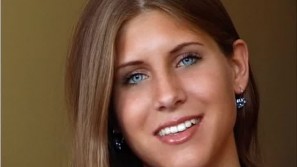 JENNIFER STONE photos by Pierre Woodman