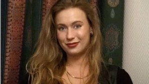 EVA LAPUT photos by Pierre Woodman