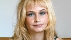 HANDEE photos by Pierre Woodman