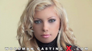 DONNA BELL photos by Pierre Woodman