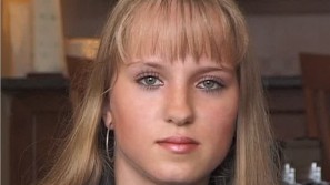 YANNA photos by Pierre Woodman