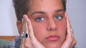 EZSTER photos by Pierre Woodman