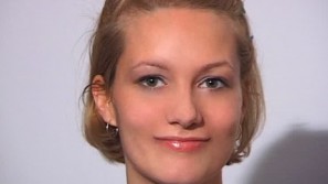 EMECHE K photos by Pierre Woodman