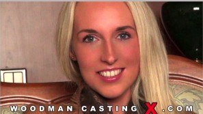 JENNY SIMMONS photos by Pierre Woodman