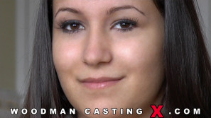 CINDY LOARN photos by Pierre Woodman