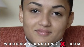 HALONA VOG photos by Pierre Woodman