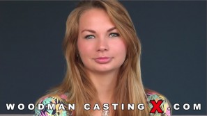 KASANDRA LAYN photos by Pierre Woodman