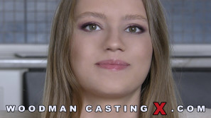 MIA SPLIT photos by Pierre Woodman