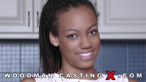 DHALIA JANEIRO photos by Pierre Woodman