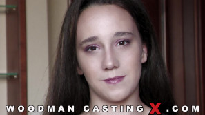 NINA VOLT photos by Pierre Woodman