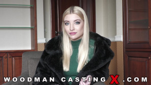 SYLVIA  BUNTARKA photos by Pierre Woodman