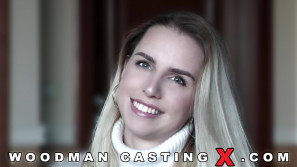 DEE VINE photos by Pierre Woodman