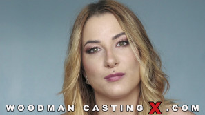 MELANIE TUCKER photos by Pierre Woodman