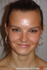 photos of Suzie Carina