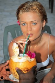 images of Lauren Kiss