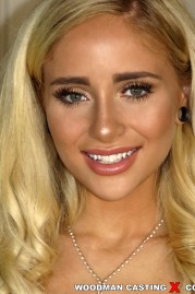 photos of Naomi Woods