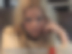 Blondie   Irina   Lydia   Bts   Sofa + 1 Boy